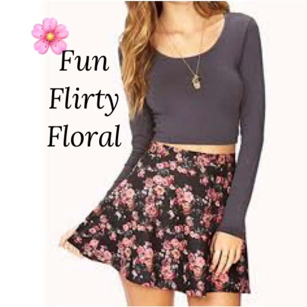 Flirty Floral Fun Mini Skirt Divided Size XS